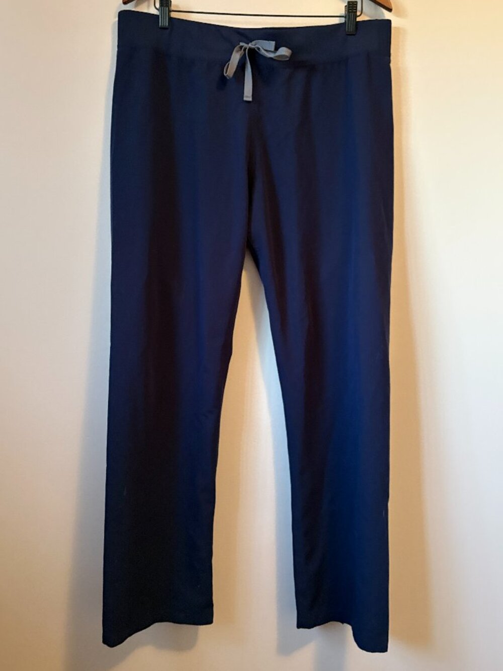 FIGS Women's Livingston Straight Leg Medical Scrub Pants Large (L)